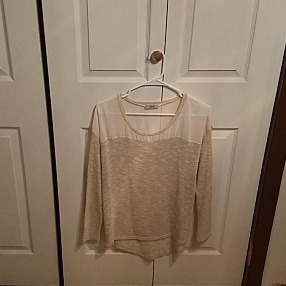 ISSI BLOUSE